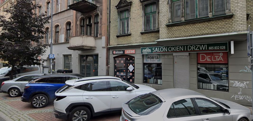 Zdjęcie bitomatu w lokalu przy ulicy Fryderyka Chopina w Katowicach zdjęcie numer 4
